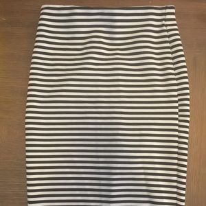 Black and white striped pencil skirt